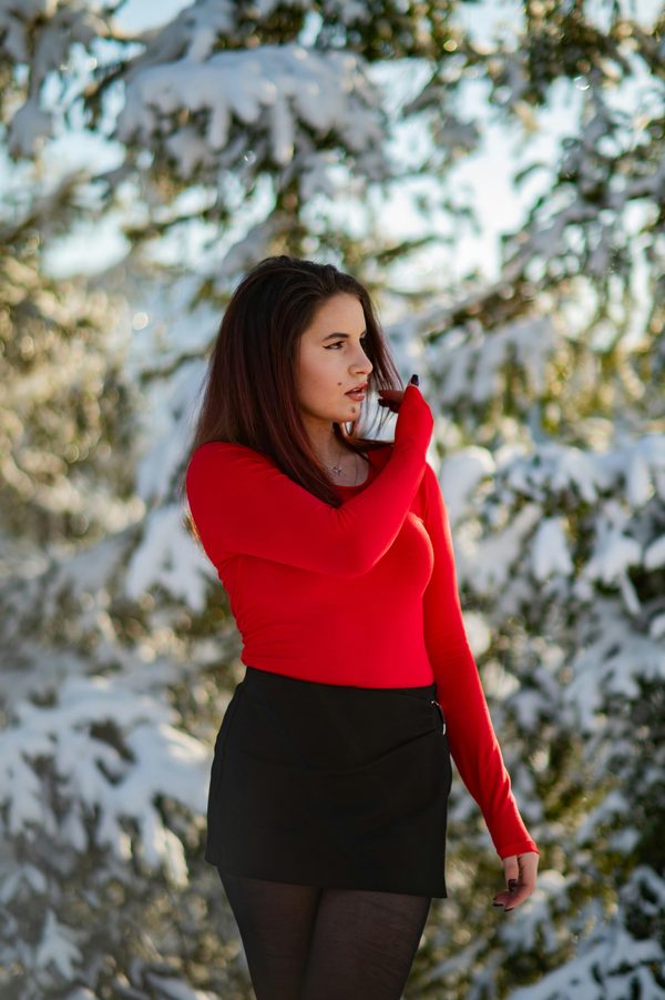 Mode femme hiver : les styles incontournables de 2024