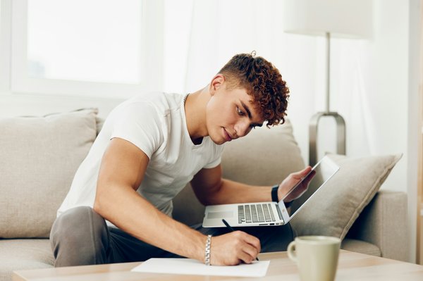 Tee-shirt Ricard personnalisé : le cadeau fun et unique !